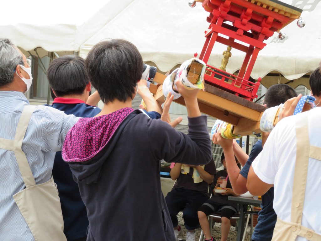 夏祭り　おみこし